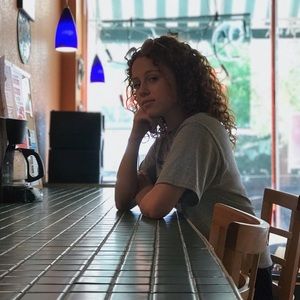 Meet your Posher, Solana